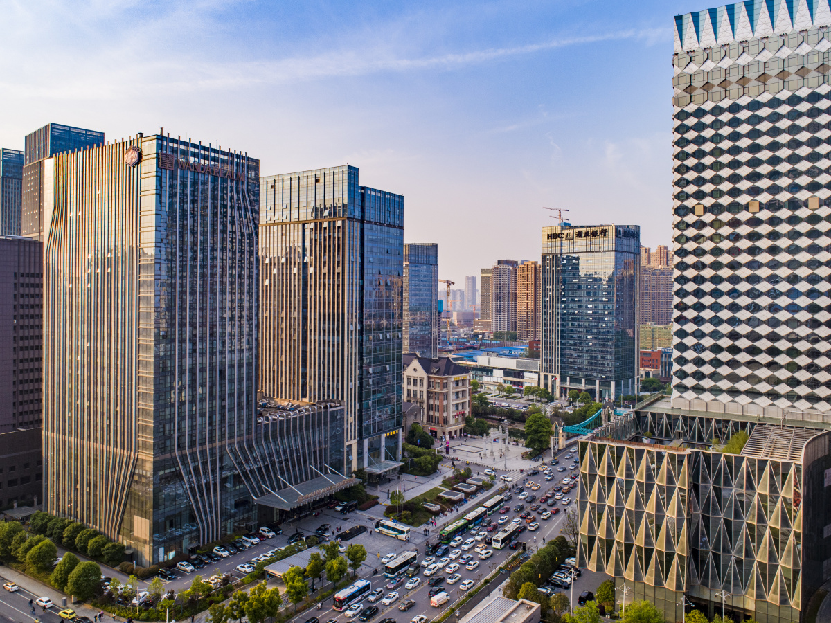 航拍武汉楚河汉街万达酒店