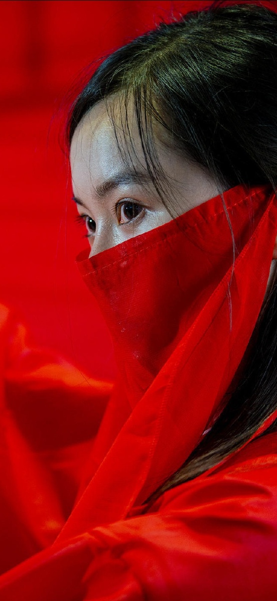 杏眼圆睁必有愤事