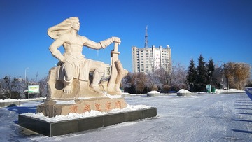 2457243