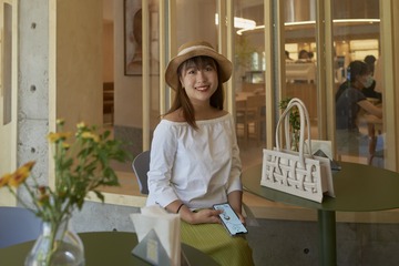 E9B90CB3-7AC0-4A6A-B956-E3B489B37C1F/L0/001
