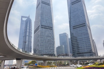 环抱