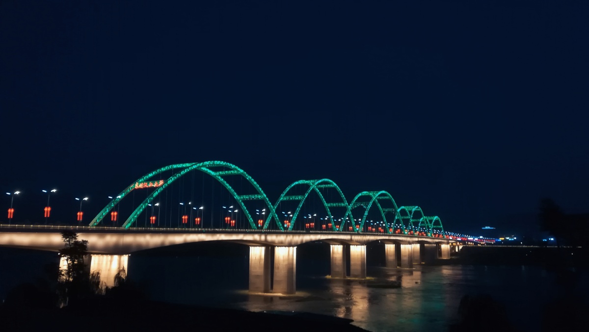 安康东坝汉江大桥夜景