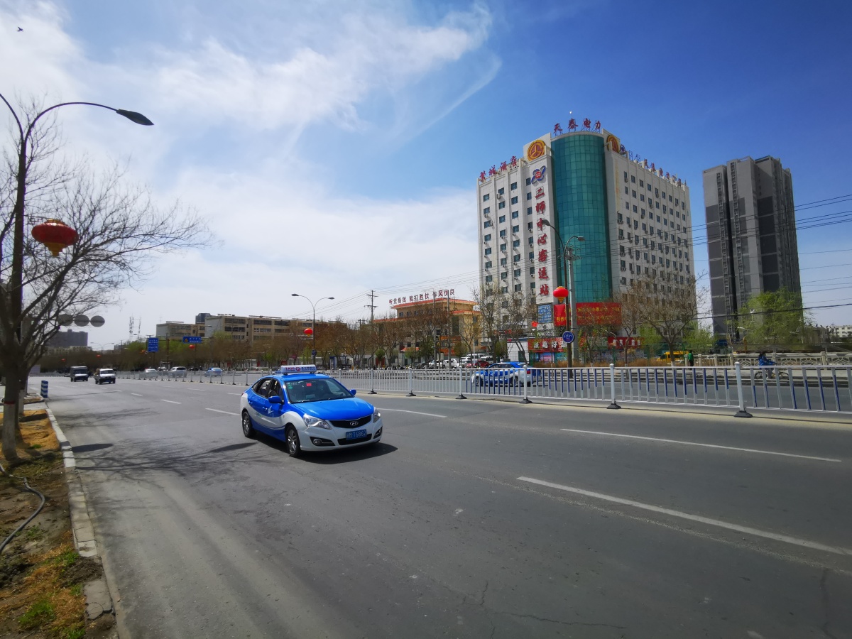 小城库尔勒的春天