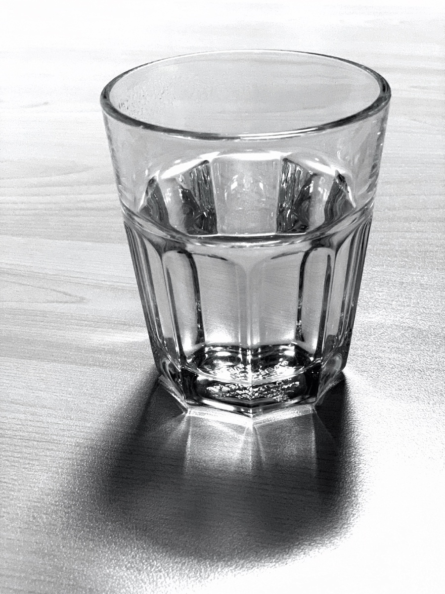1/115模型摄微距&静物旧物之美汤辉·黑白滤镜喝#玻璃杯液体杯(容器)