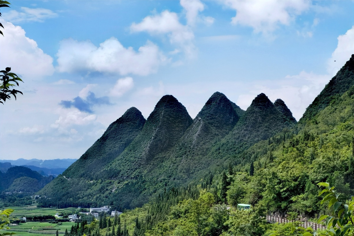 万峰林六六大顺峰