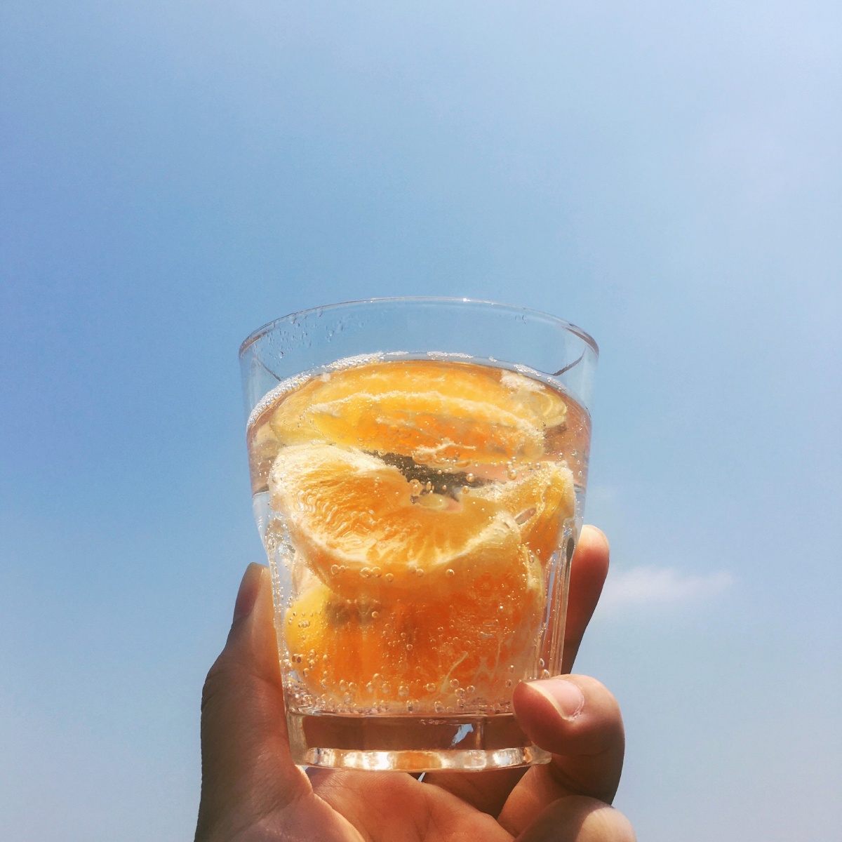 一杯自制柑橘气泡水一个惬意午后