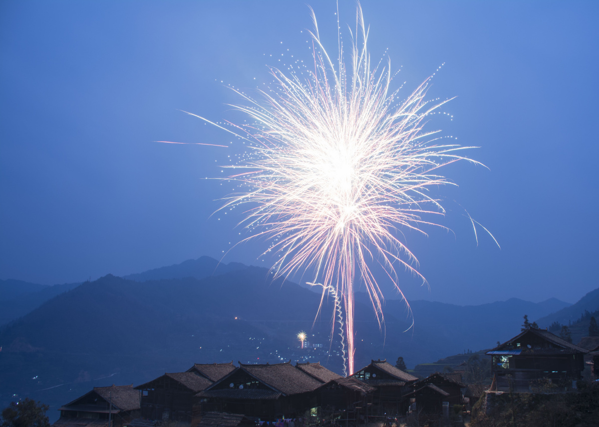 烟火不会太完美