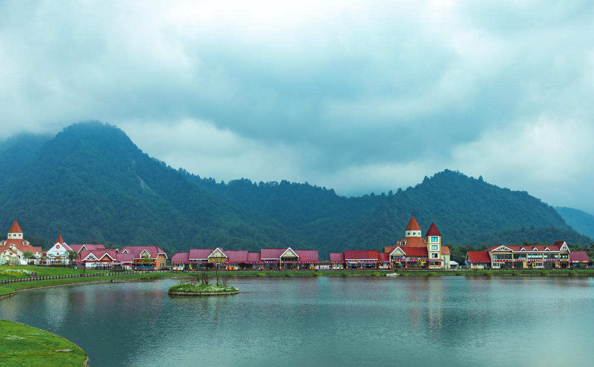 夏季西岭雪山避暑好去处