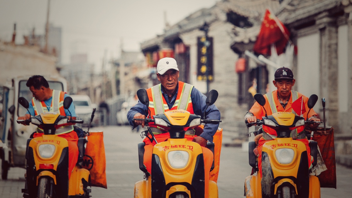 贴近生活东街记事