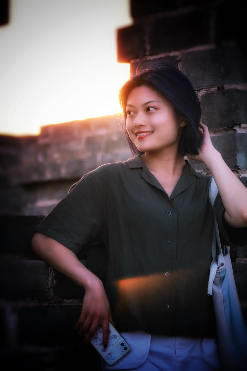 第一次拍人像还是偶遇的一个四川女生笑起来如沐春风