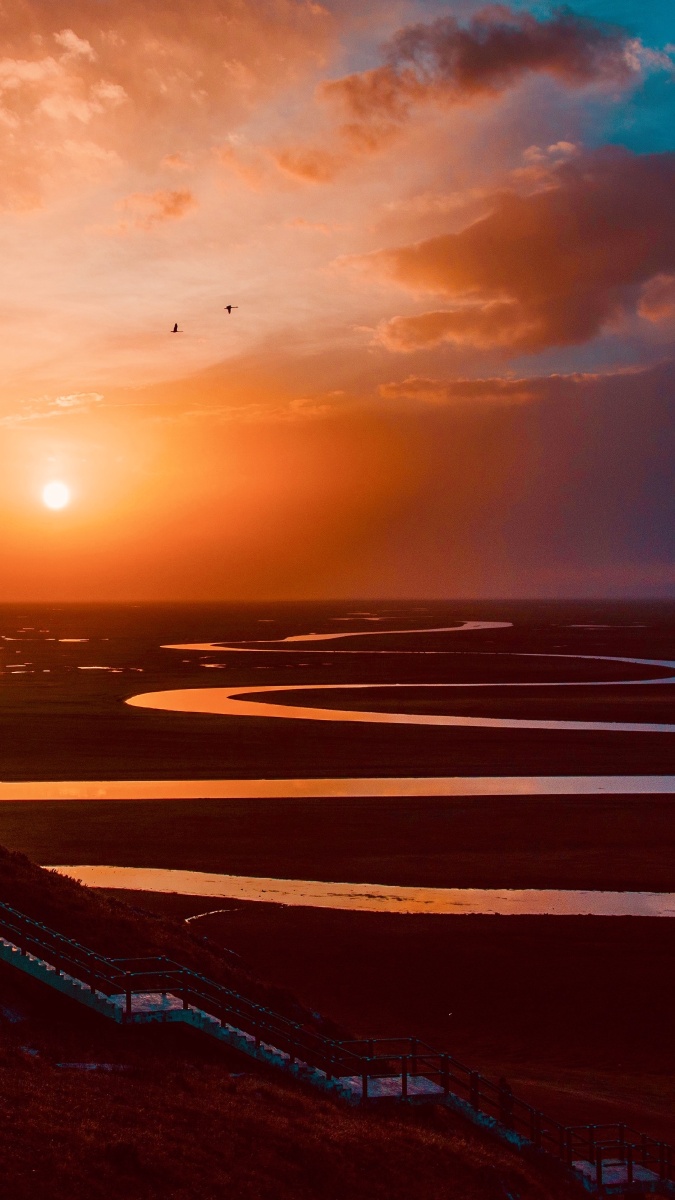 日落巴音布鲁克