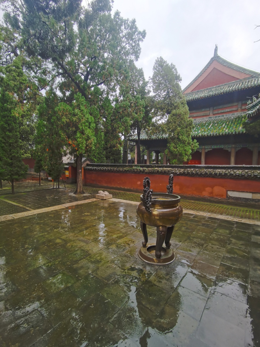 亚圣故里纤雨千润于山东济宁孟庙孟府