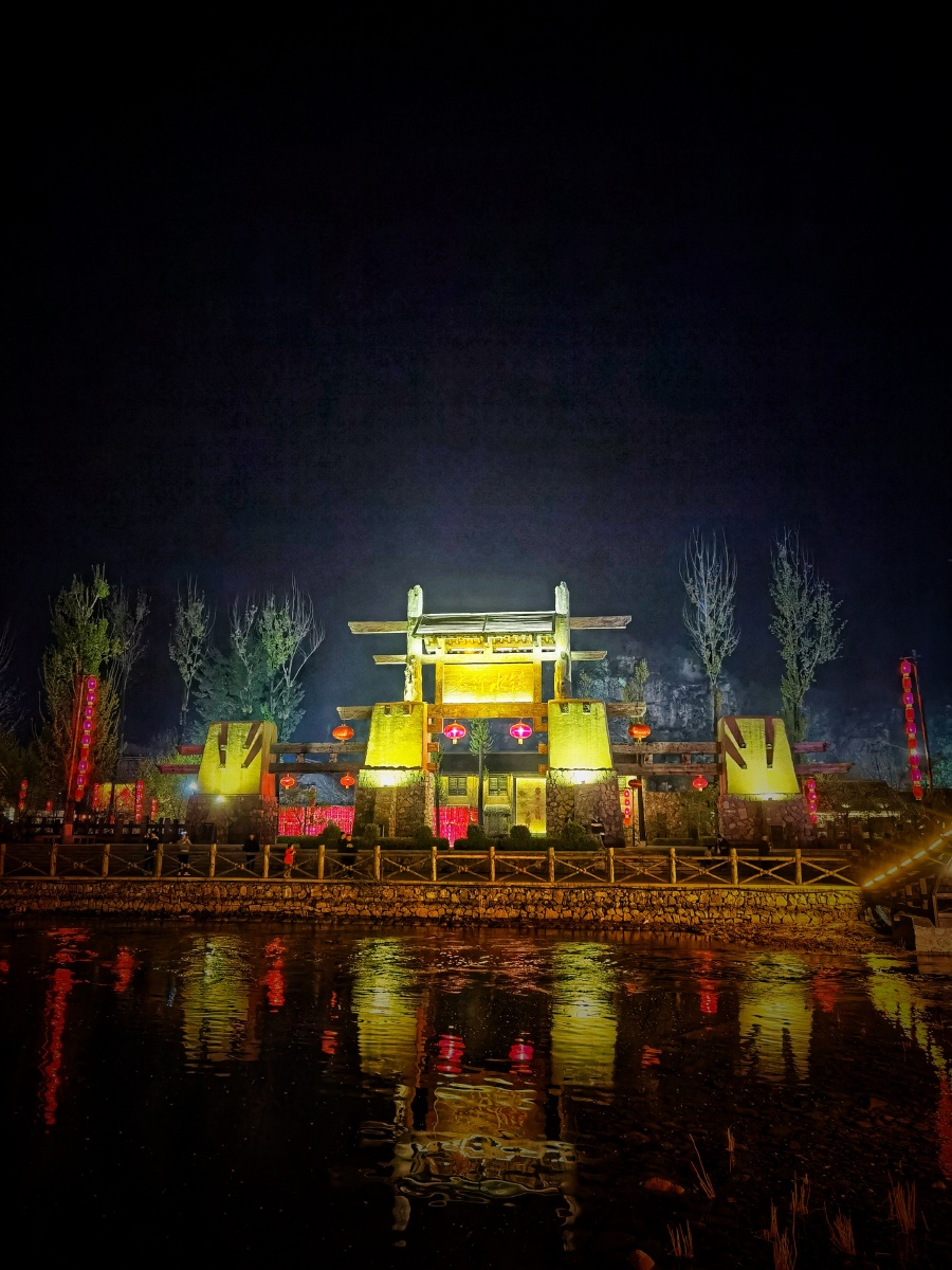 太行之夜于保定易县太行水镇