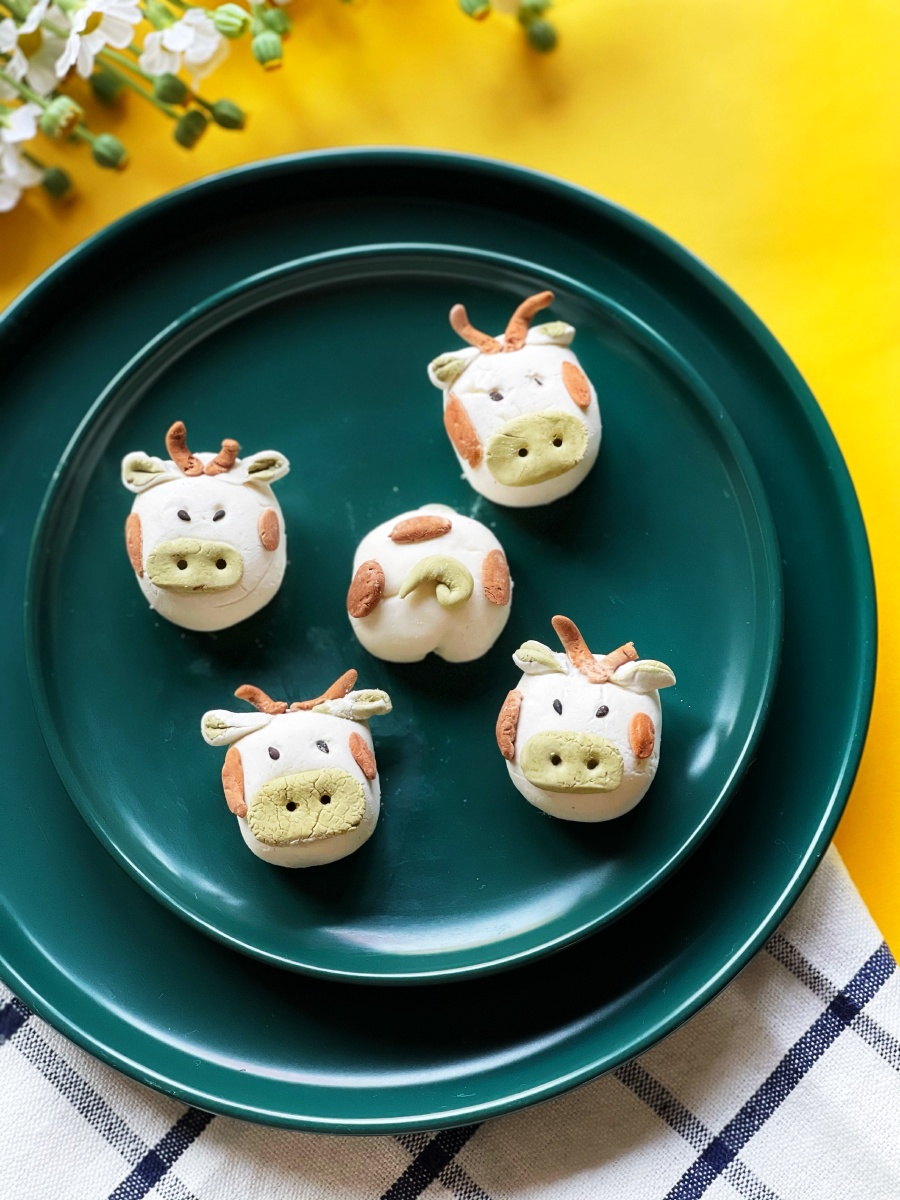 手工制作小牛牛汤圆