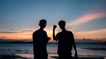 001