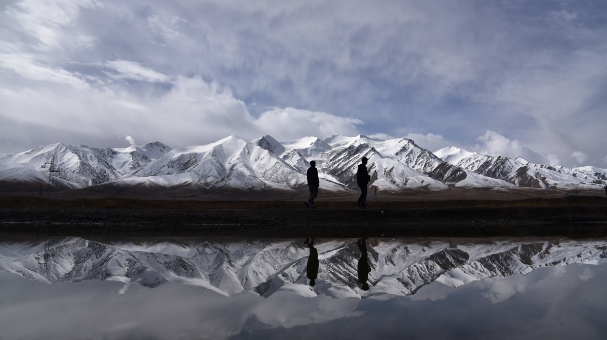 西大滩看玉珠峰雪山