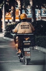 889613