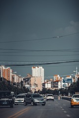 889617