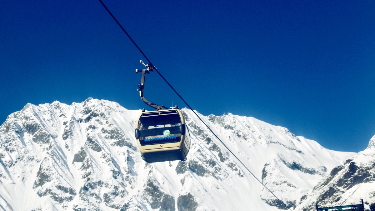 雪山缆车