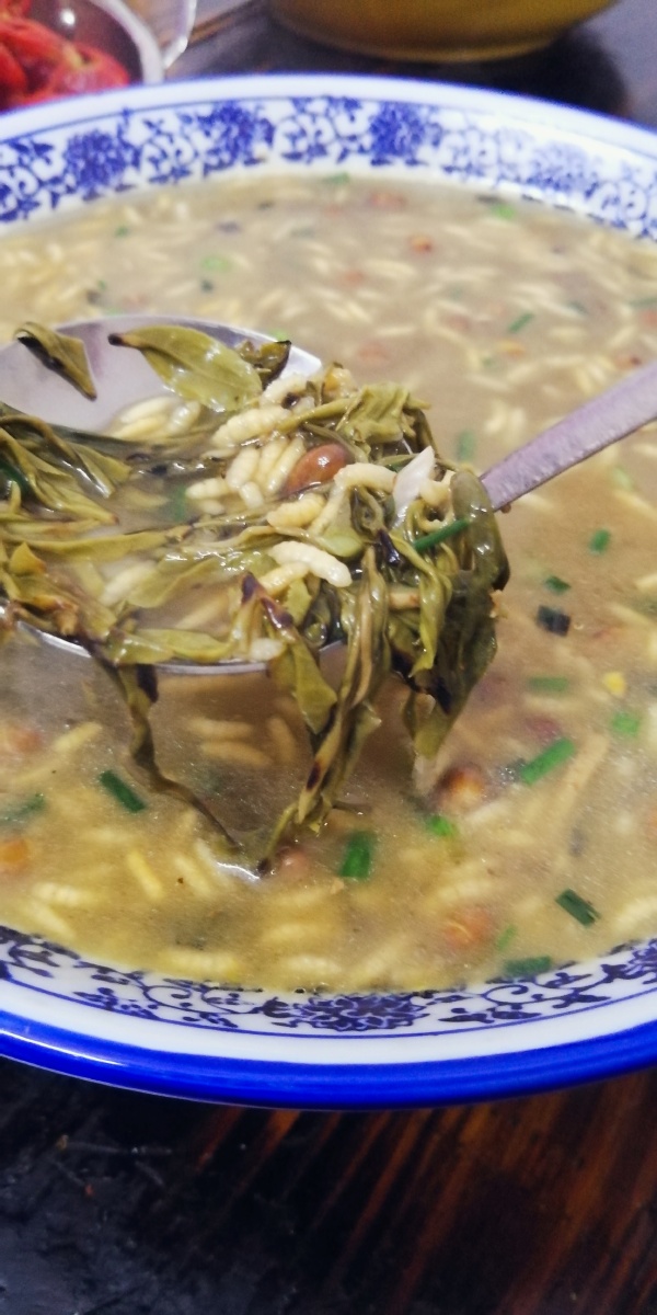 湖北恩施特色油茶汤炒米茶叶黄豆葱