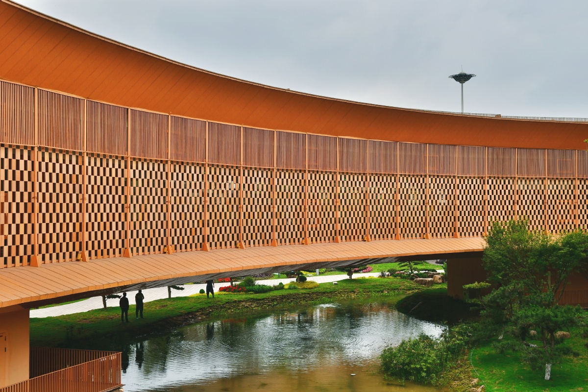 翠屏山游客中心阴雨掠影