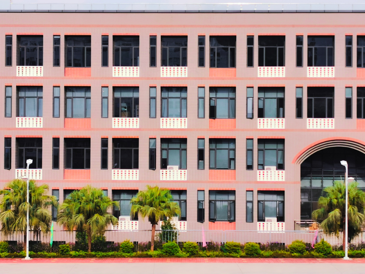 摄影正面华为外面的#房子建筑物#窗户城市建筑大赏学校汕头线条手机摄