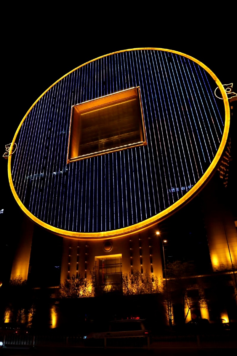 沈阳地标大铜钱