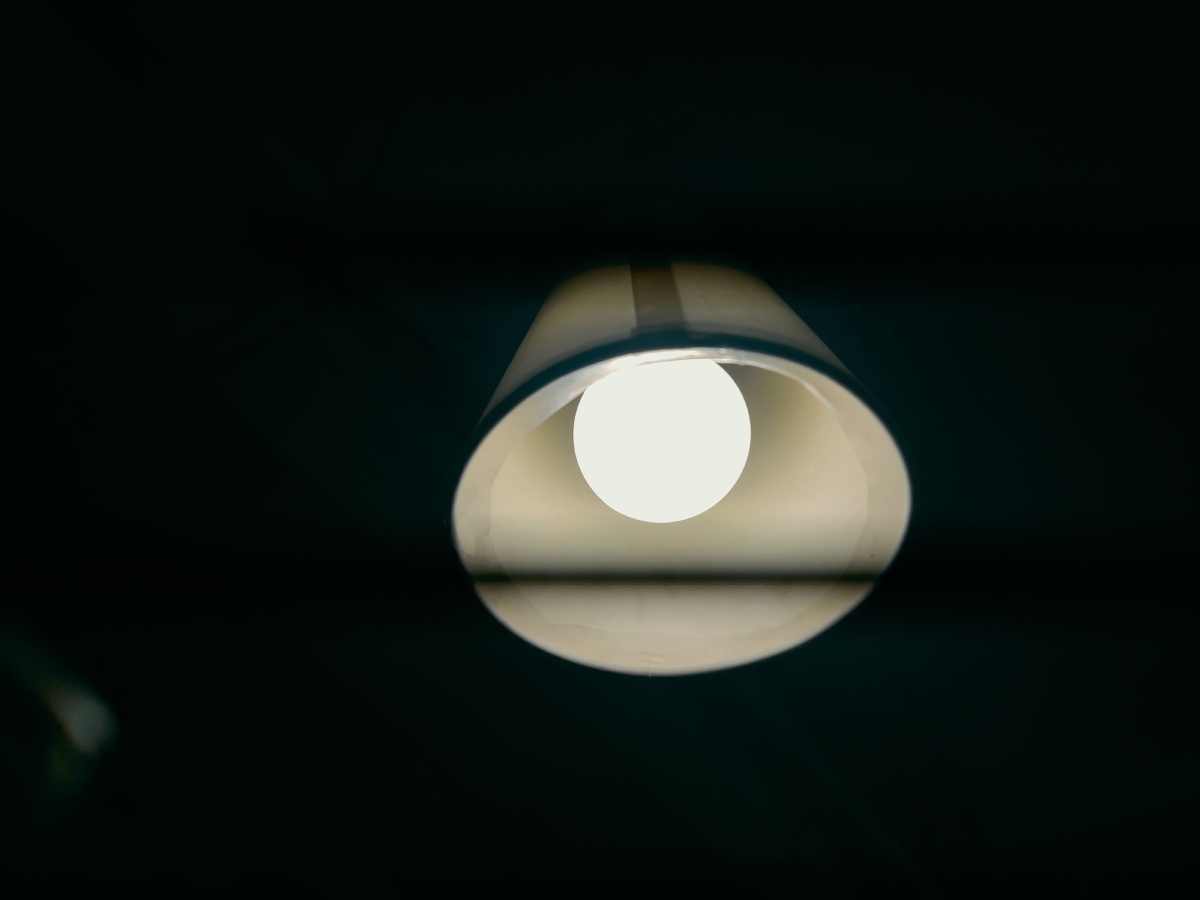 黑夜中一盏明灯