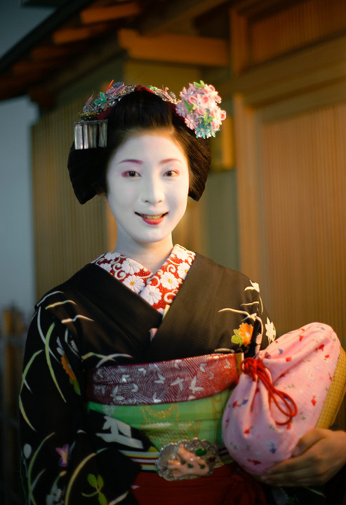 艺伎 br /> 日本 人像 女人 夜色 民族