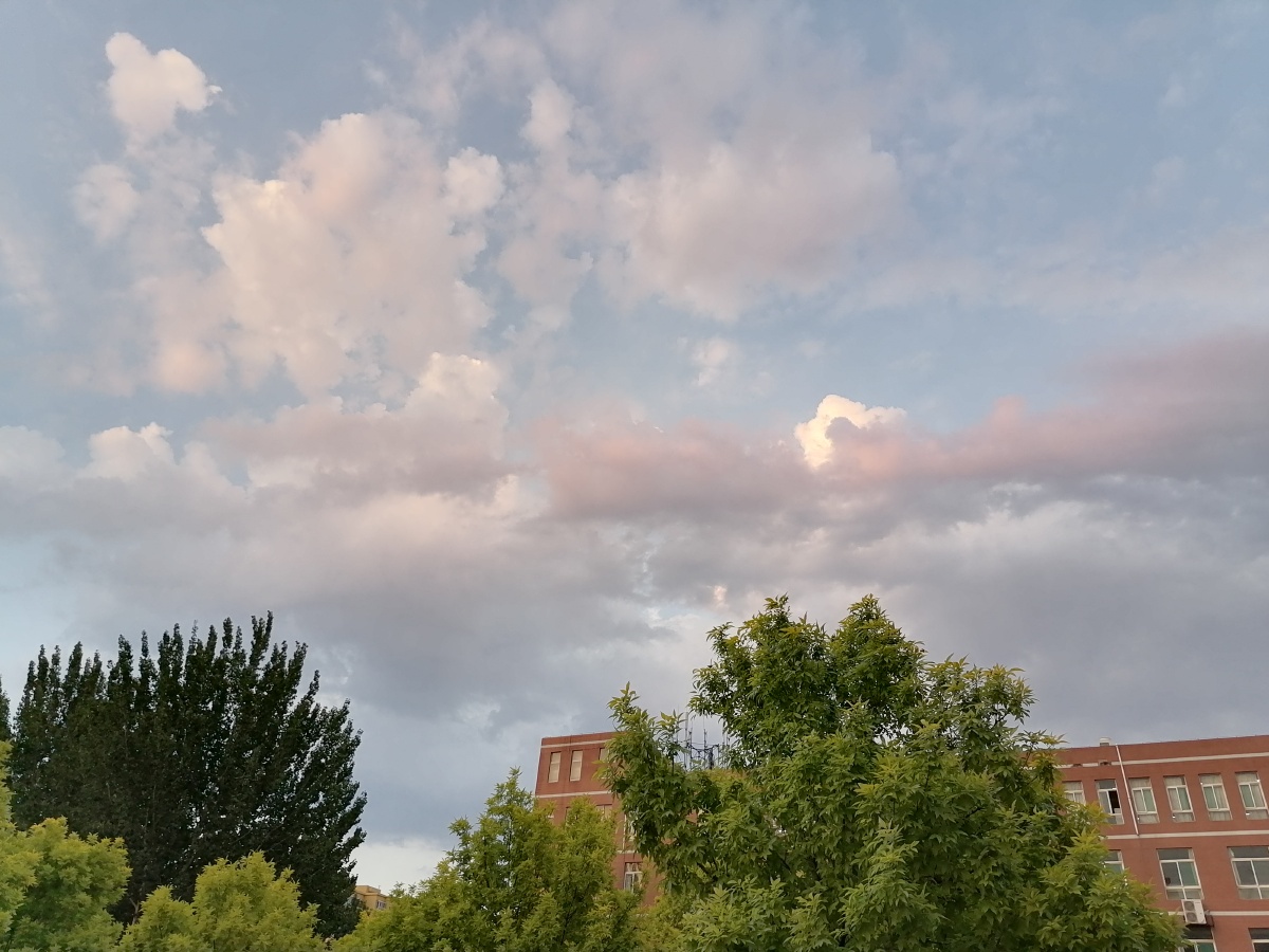 七日摄影打卡,那就拍下七天不同的校园天空美景