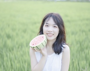 76182