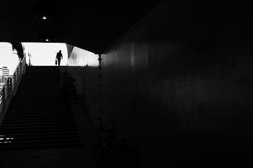 001