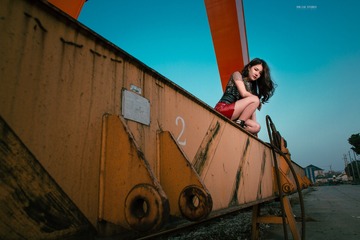 001