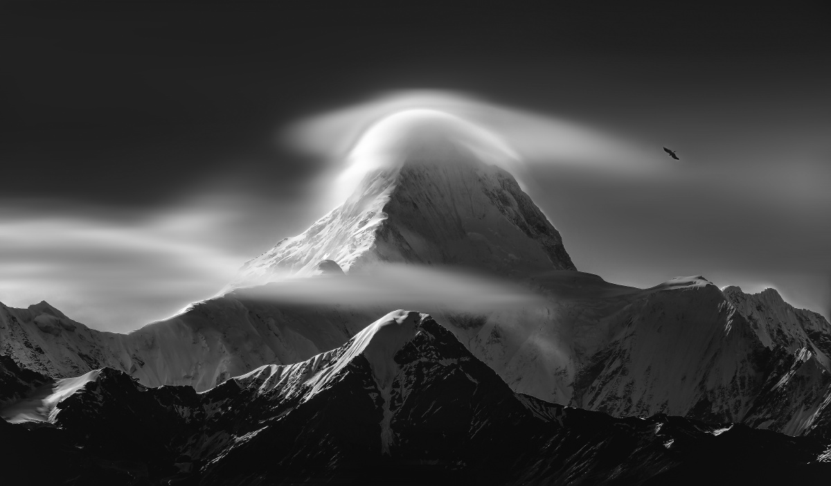 黑白画映 - 梵高de星空 - 图虫