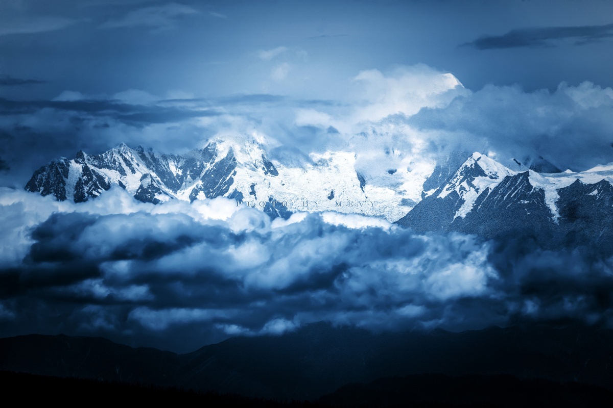 蜀山之王贡嘎雪山 - mevy张 - 图虫