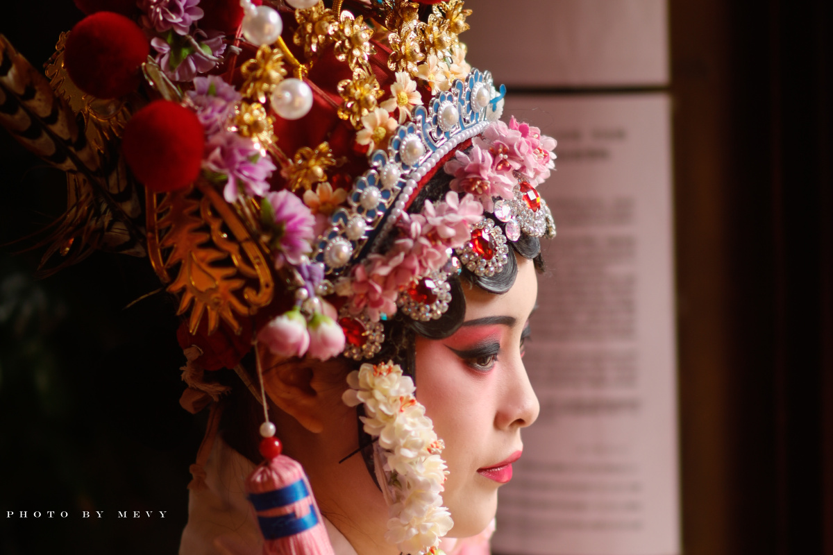 川剧头饰与妆容