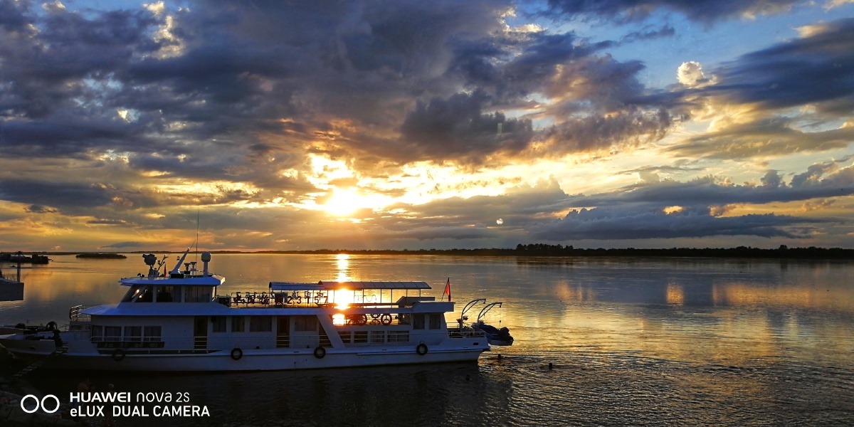 逊克县江边夕阳美