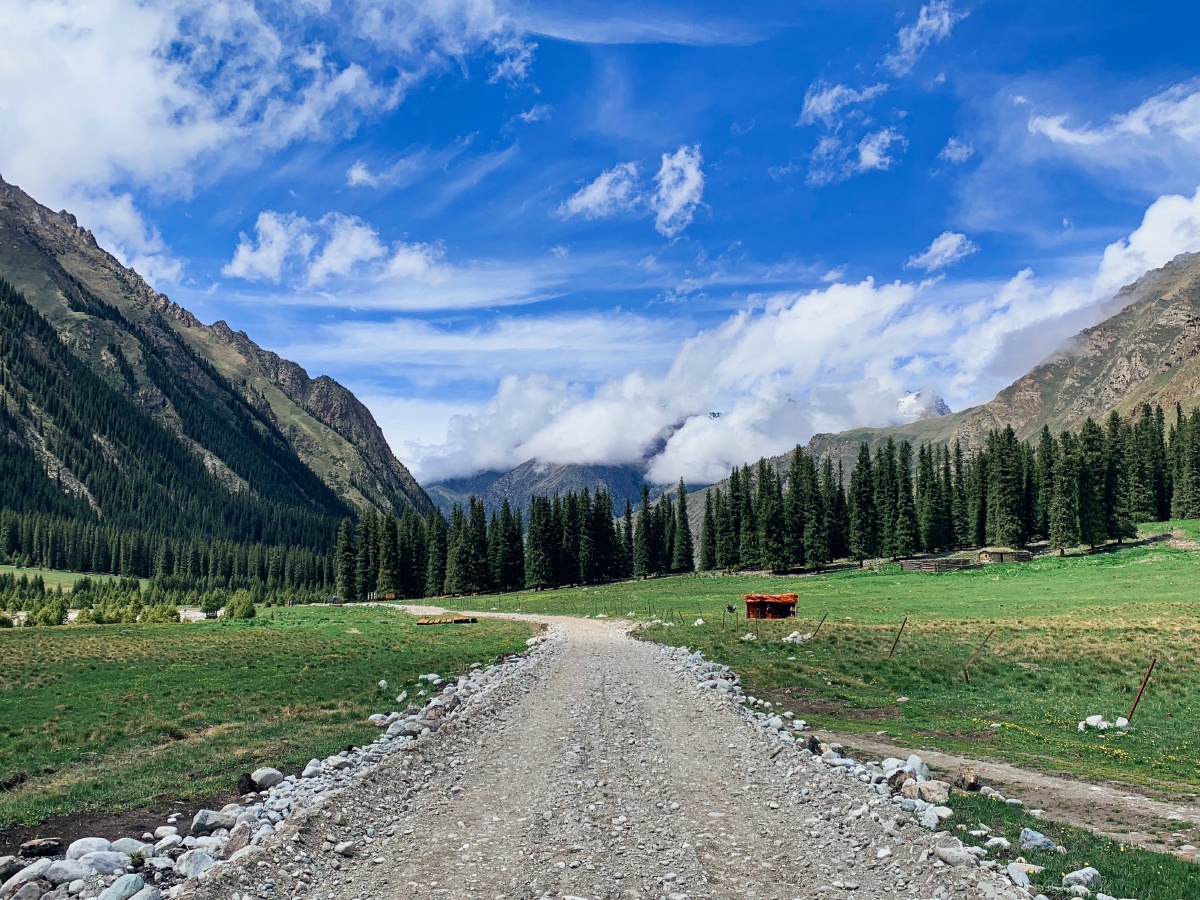 探险家和徒步者的伊甸园闻名遐迩の夏塔夏特古道