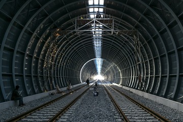 1631901