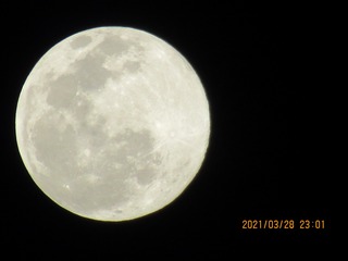 2766CEA9-E3A2-4011-89EF-0767D292F2CD/L0/001
