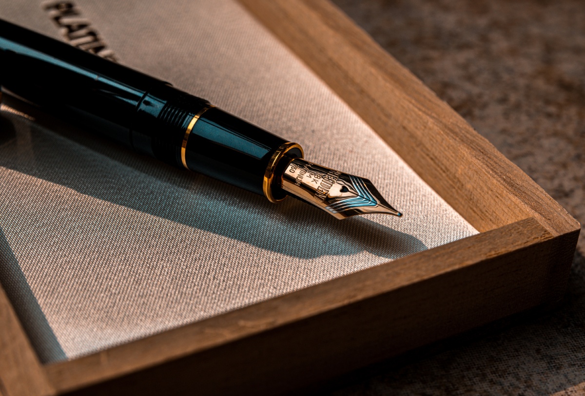 白金总统18k钢笔