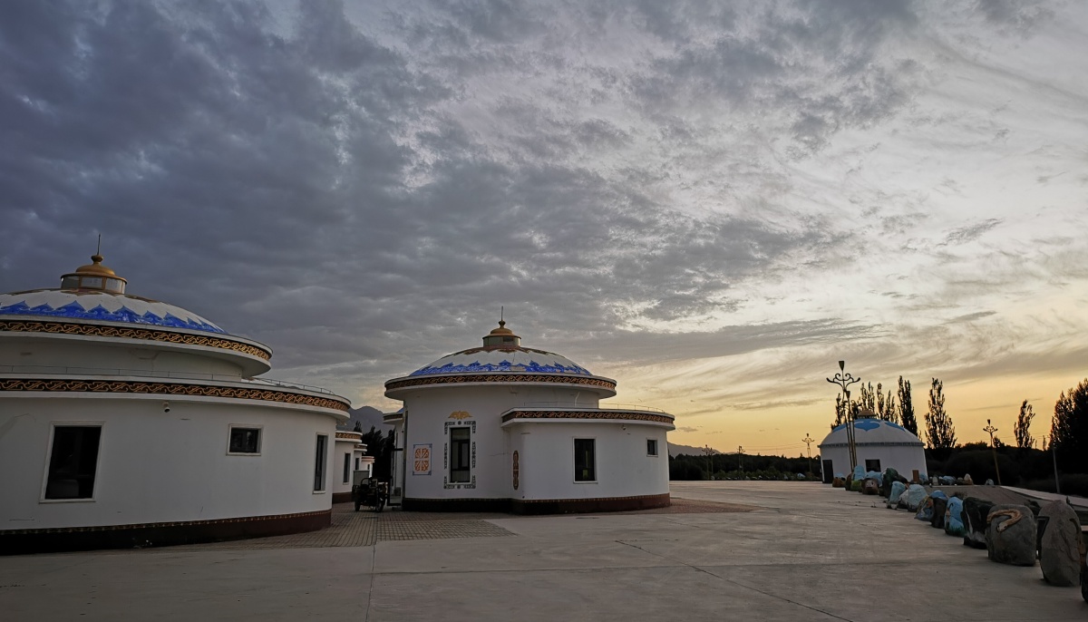 小城夏日肃北蒙古族自治县