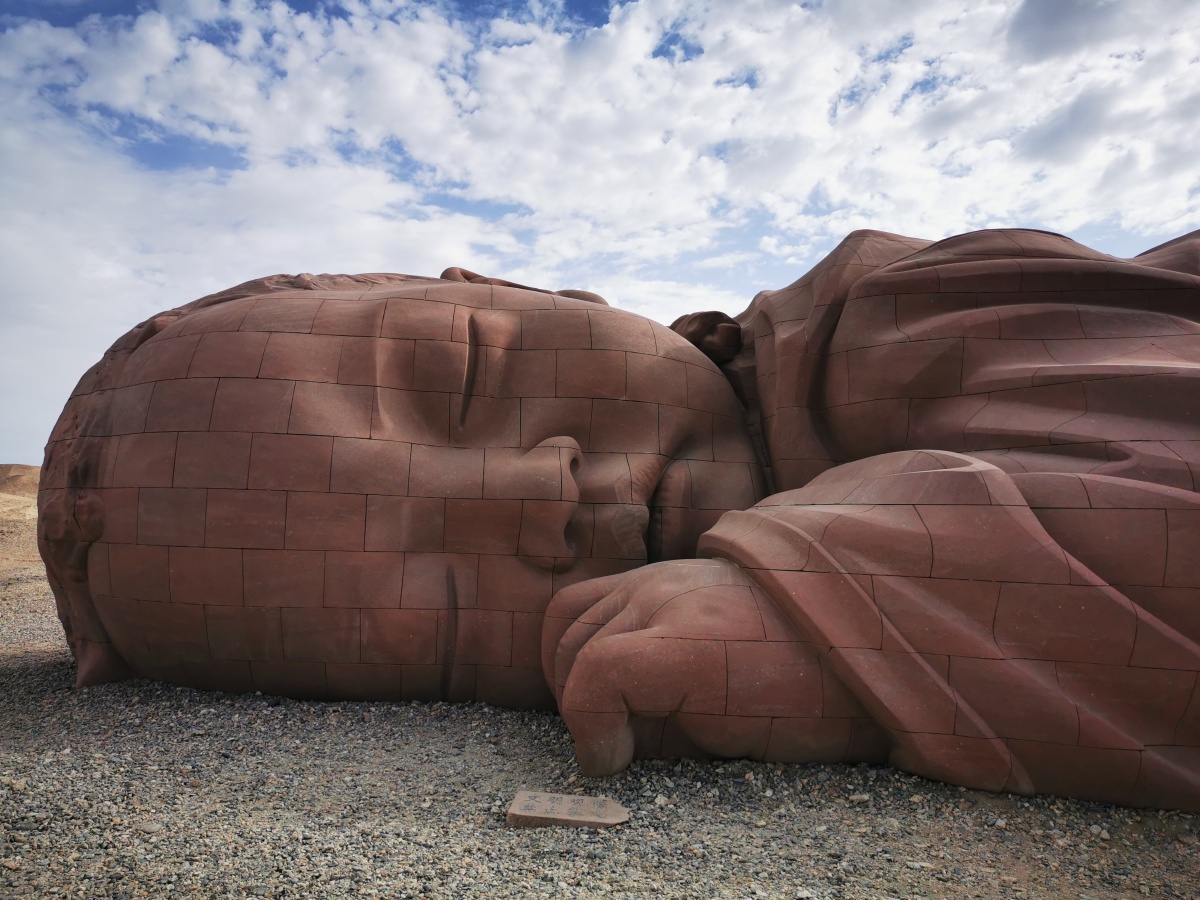 大地之子～打卡地标(摄于甘肃瓜州) - 常玉国 - 图虫