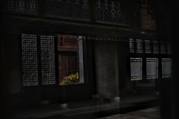 1099561
