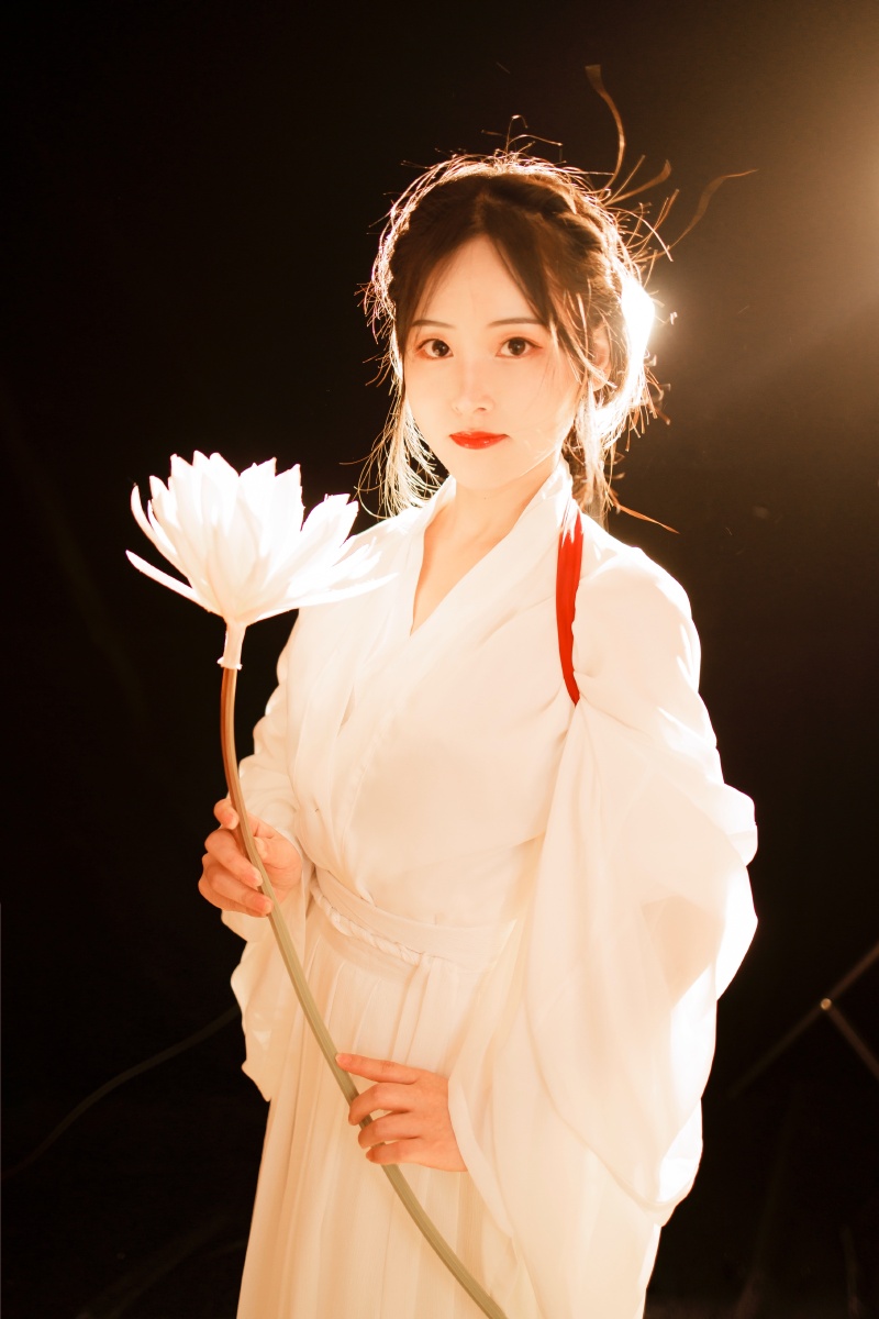 神明少女汉服写真