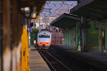 251802