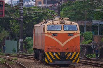 251809