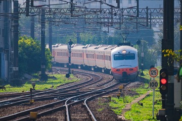 251793