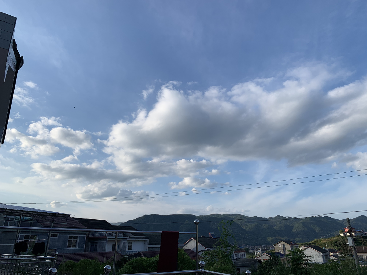 美丽农村天空一次性看个够出自自己随手自拍所得