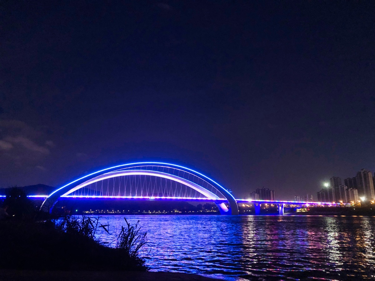 南宁大桥夜景